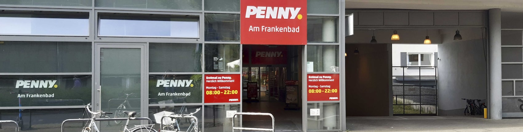 Sie sehen den Eingang vom Penny Markt in Bonn – Frankenbad Am Frankenbad 5