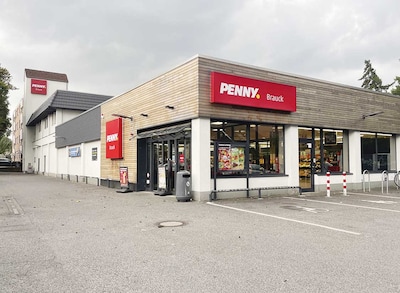 Sie sehen den Eingang vom Penny Markt in Gladbeck, Horster Str. 380