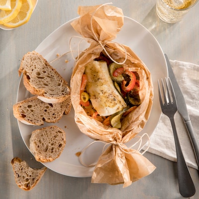 Auf diesem Bild siehst du unsere mediterranen Fisch-Päckchen.