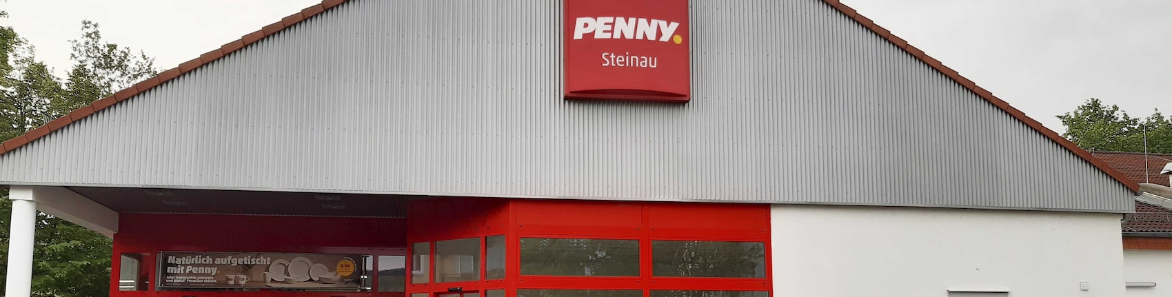 Sie sehen den Eingang vom Penny Markt in Steinau a.d. Strasse Bellinger Tor 16