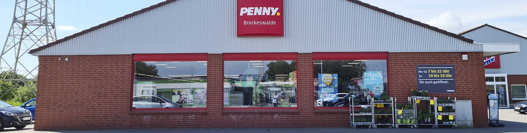 Sie sehen den Eingang vom Penny Markt in Cuxhaven, Brockeswalder Chaussee 67