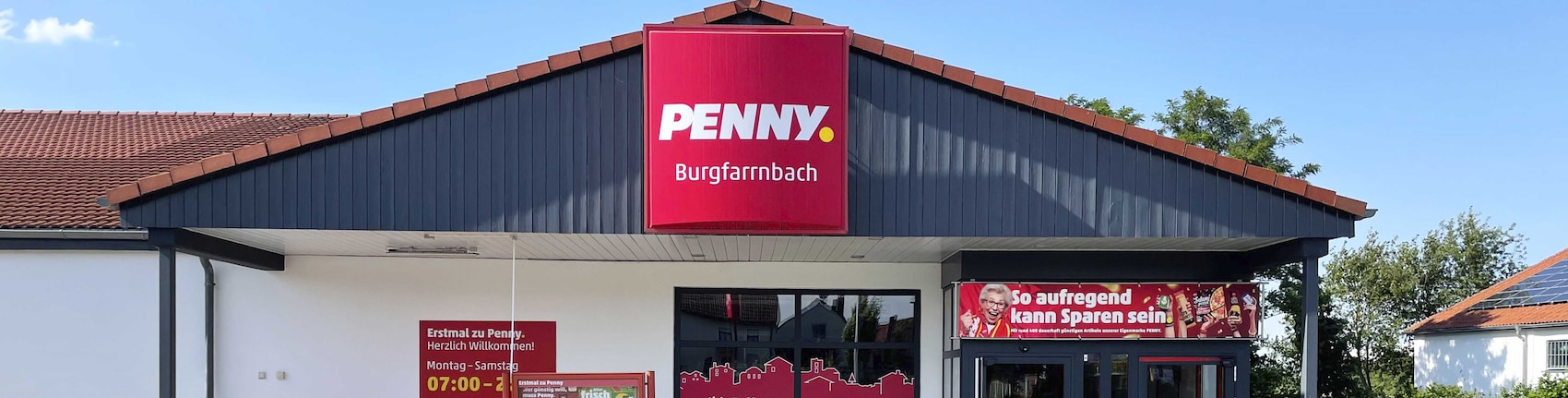 Sie sehen den Eingang vom Penny Markt in Fuerth/Burgfarrnbach Hintere Str. 40