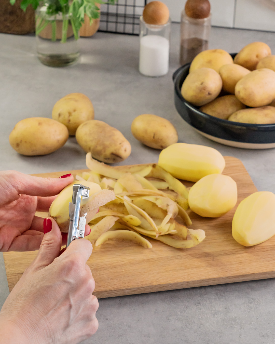 Dieses Bild zeigt wie das Kartoffelpüree gemacht wird.