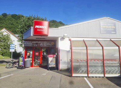 Sie sehen den Eingang vom Penny Markt in Eberbach Im Ruhbaum 2