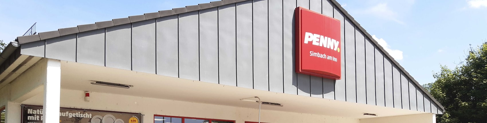 Sie sehen den Eingang vom Penny Markt in Simbach Bahnhofstrasse 7