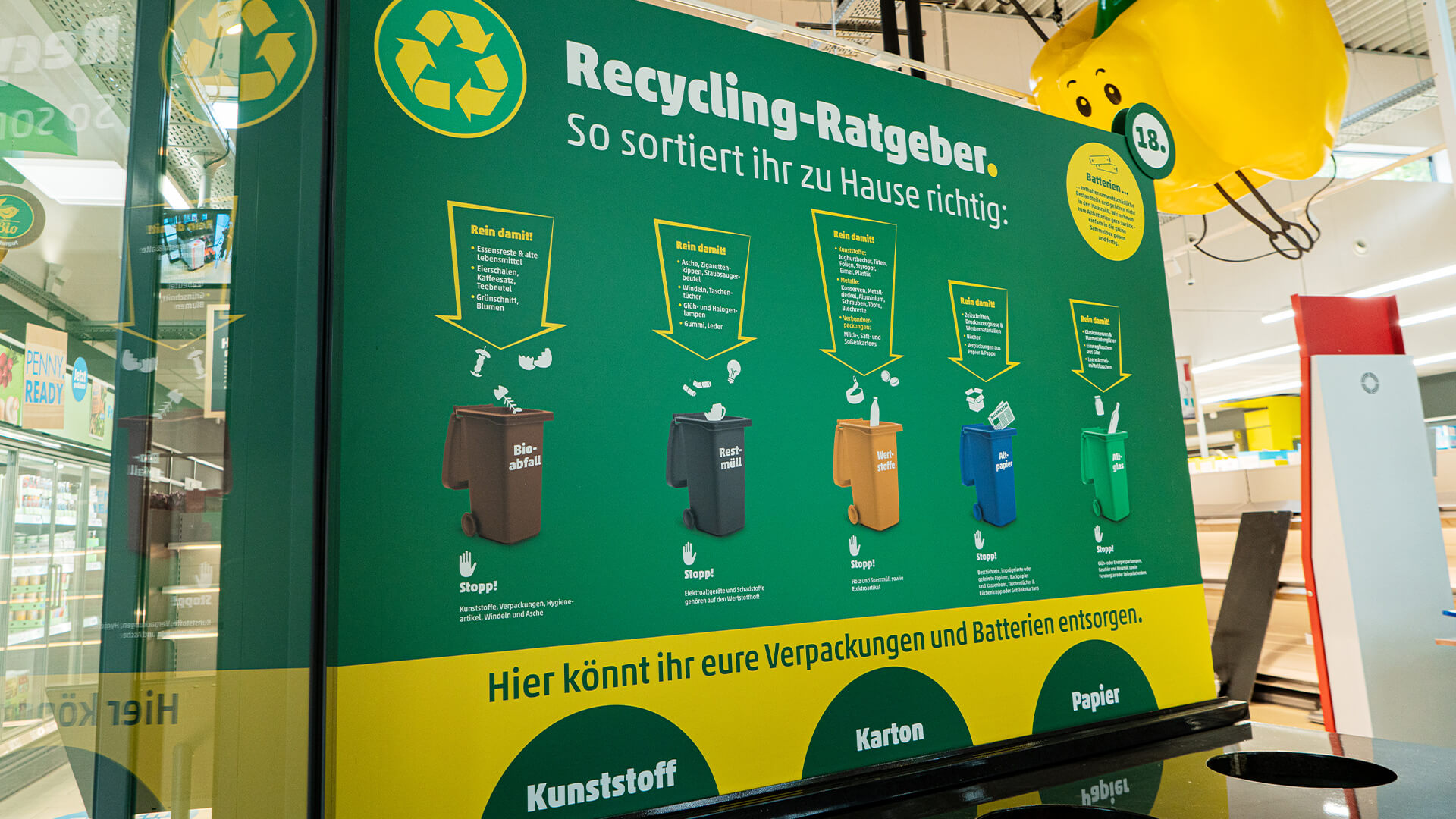 Eine Info-Station zum Thema Recycling