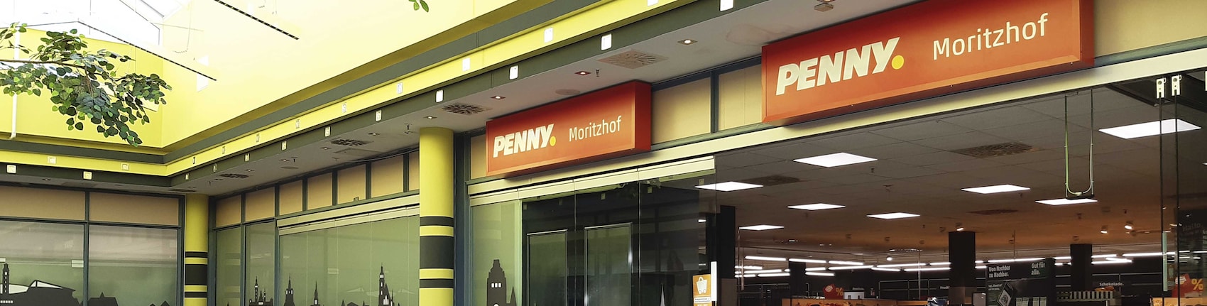 Sie sehen den Eingang vom Penny Markt in Leipzig/Loessnig, Zwickauer Str. 125