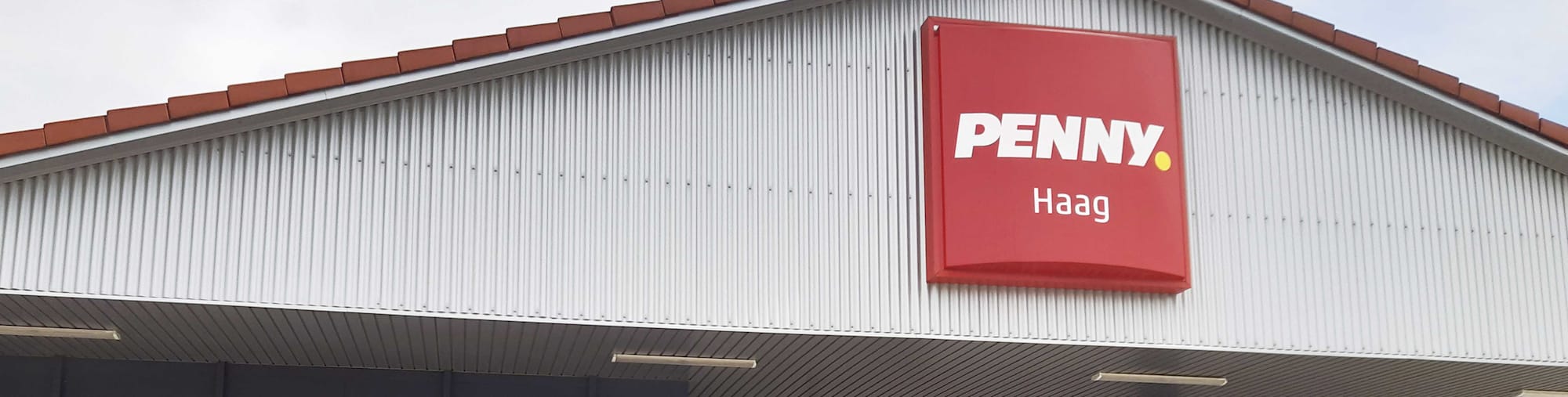 Sie sehen den Eingang vom Penny Markt in Haag In Obb. Schaeffler Str. 2