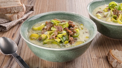 Käse-Lauch-Suppe mit Schmelzkäse