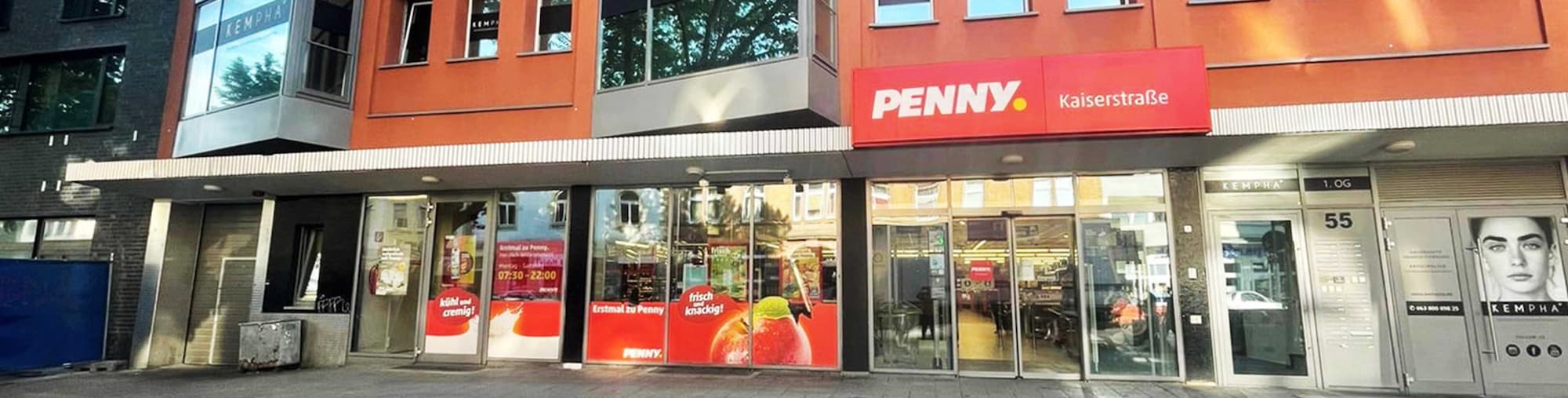 Sie sehen den Eingang vom Penny Markt in Offenbach Am Main, Kaiserstr. 55