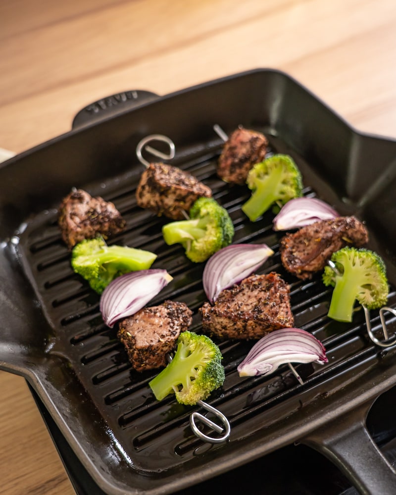 Saftige-Steak-Spiesse mit Metas Kaffee-Rub