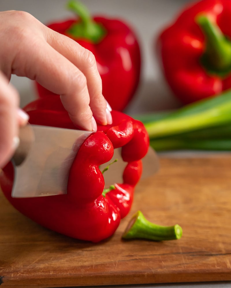 Diese Bild zeigt die Vorbereitung der Paprika.