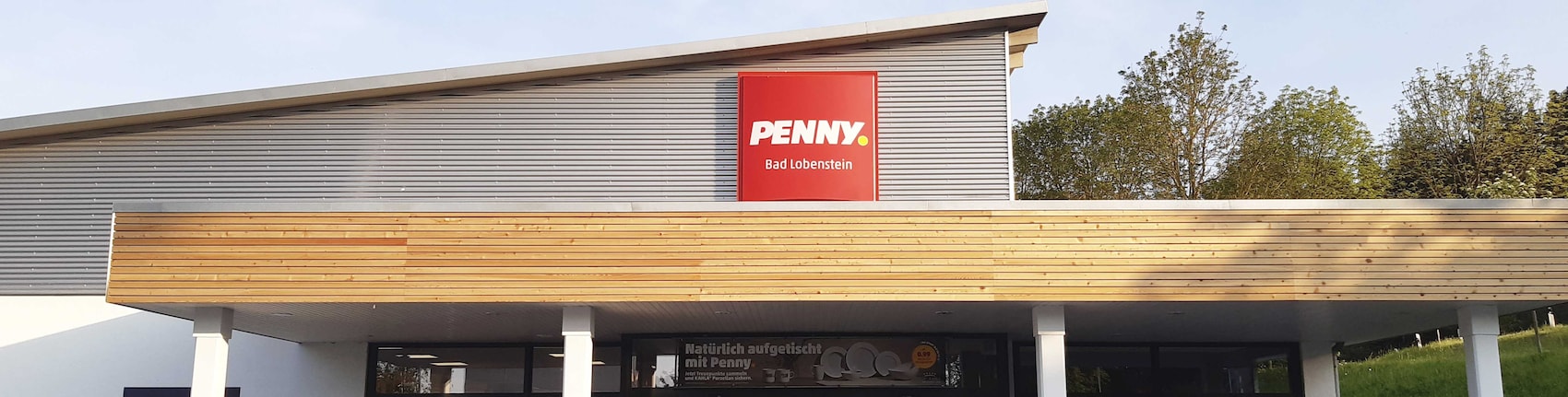 Sie sehen den Eingang vom Penny Markt in Bad Lobenstein Am alten Hügel 5 a
