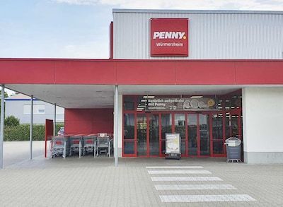 Sie sehen den Eingang vom Penny Markt in Durmersheim-Würmersheim, Robert-Bosch-Str. 6