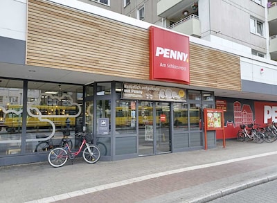 Sie sehen den Eingang vom Penny Markt in Gelsenkirchen, Essener Str. 2