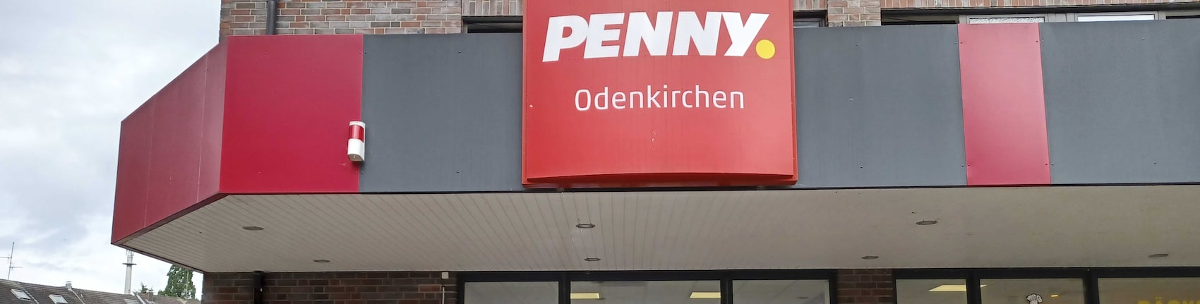 Sie sehen den Eingang vom Penny Markt Mönchengladbach-Odenkirchen Wehrstr. 6
