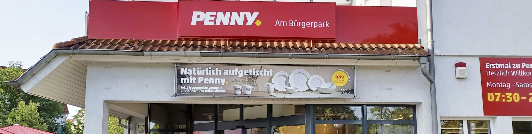 Sie sehen den Eingang vom Penny Markt in Hungen, Untertorstr. 38B