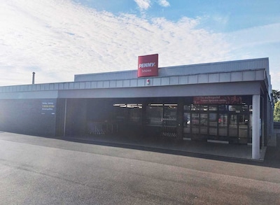 Sie sehen den Eingang vom Penny Markt in Dortmund - Schüren, Schuerufer Str. 195