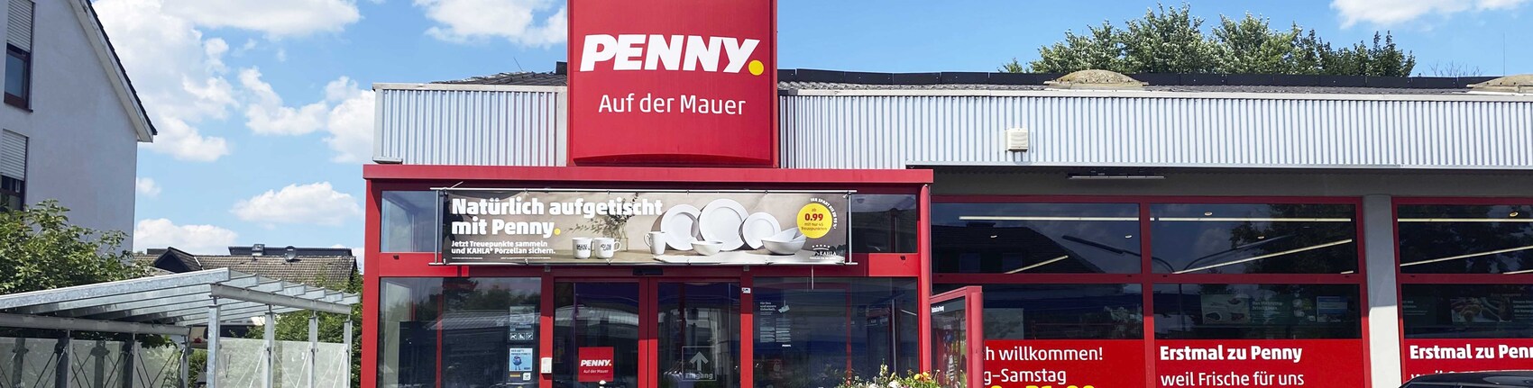 Sie sehen den Eingang vom Penny Markt in Altenstadt, Auf Der Mauer 2-4