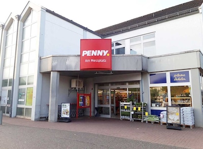 Sie sehen den Eingang vom Penny Markt in Pirmasens/Innenstadt, Blocksbergstr. 52