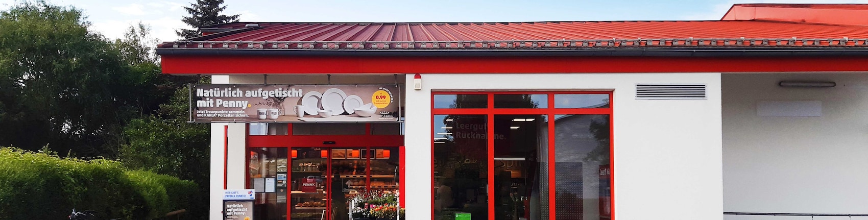 sie sehen den Eingang vom Penny Markt in Ammerbuch/Entringen Zeppelinstr. 52