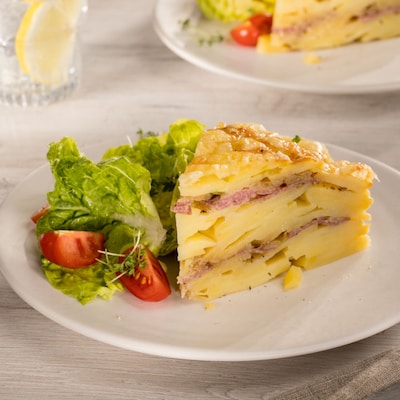 Herzhafter Kartoffelkuchen mit Salami