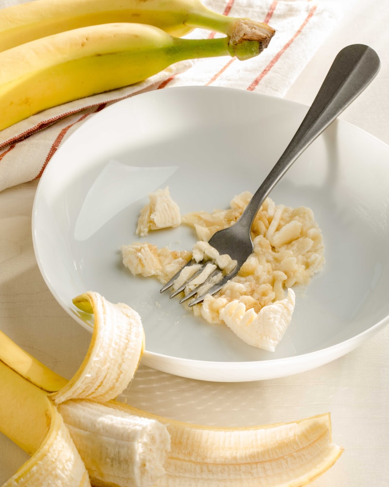 Auf diesem Bild siehst du eine zermatschte Banane.