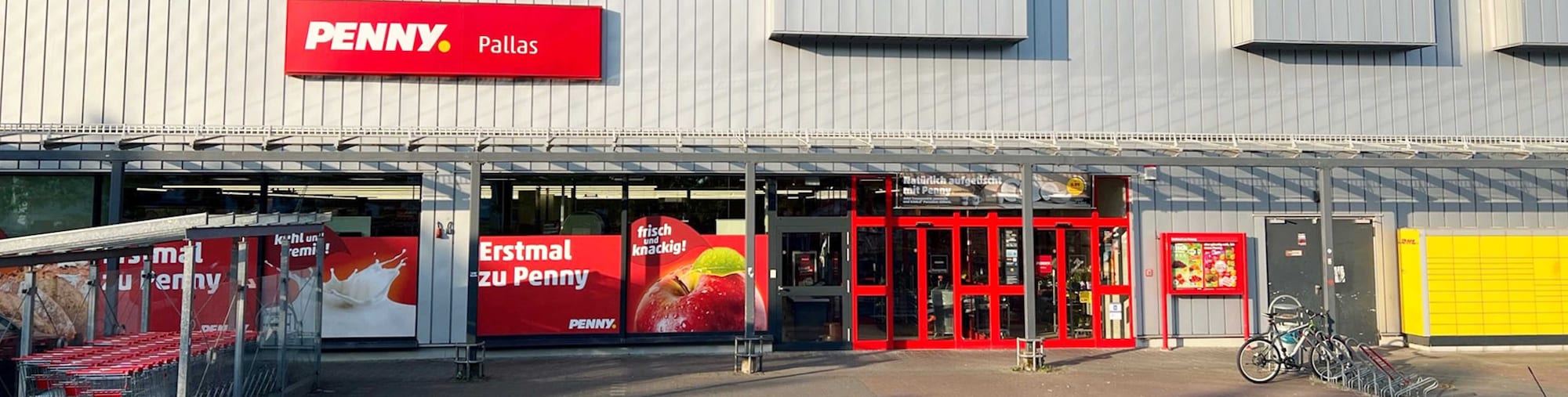 Sie sehen den Eingang vom Penny Markt in Darmstadt, Pallaswiesenstr. 70-72
