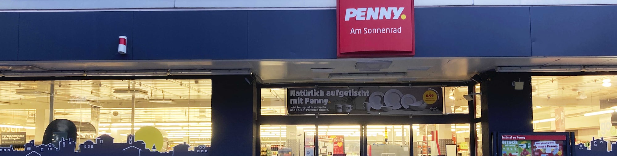 sie sehen den Eingang vom Penny Markt in Düsseldorf – Garath Fritz-Erler-Str. 20
