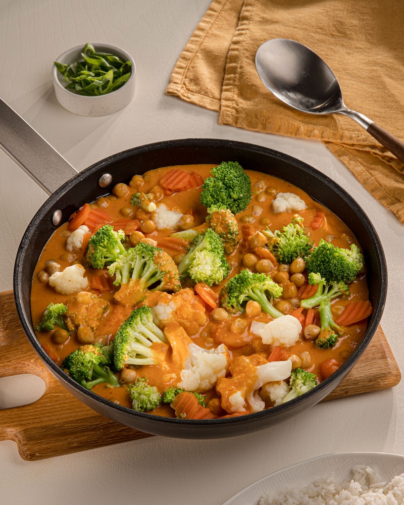 Auf diesem Bild siehst du das fertige Kichererbsencurry.