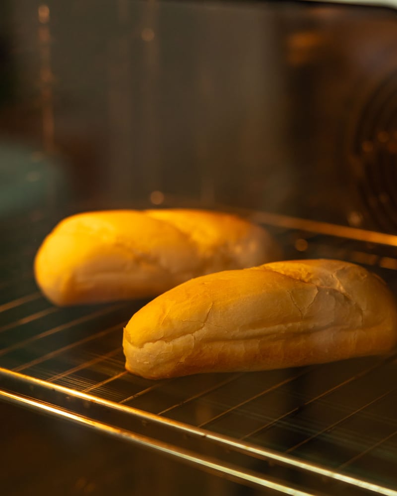 Dieses Bild zeigt die Brötchen im Ofen.