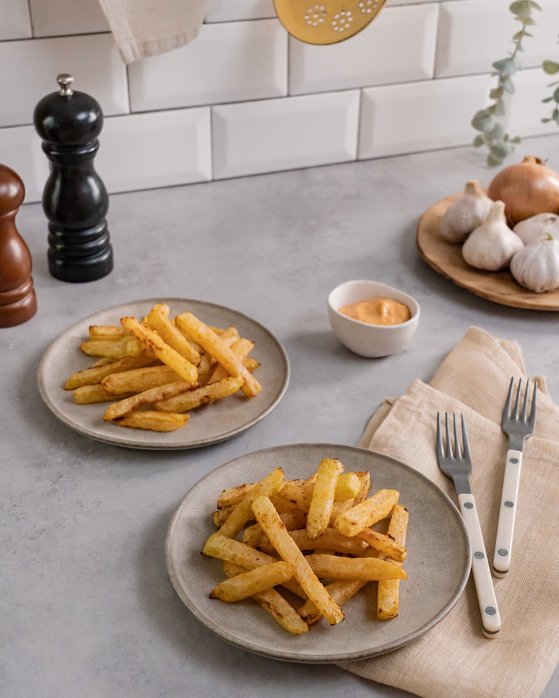 Dieses Bild zeigt die fertigen Kohlrabi Pommes.