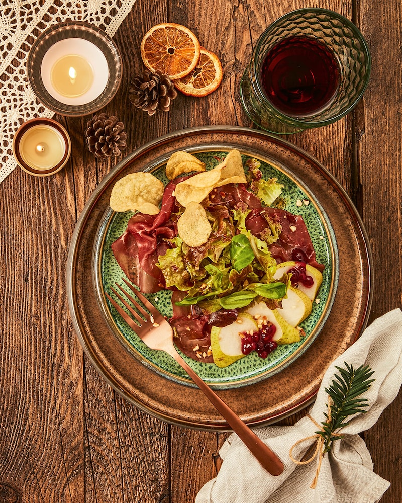 Feiner Wintersalat mit Bresaola und Trüffelchips