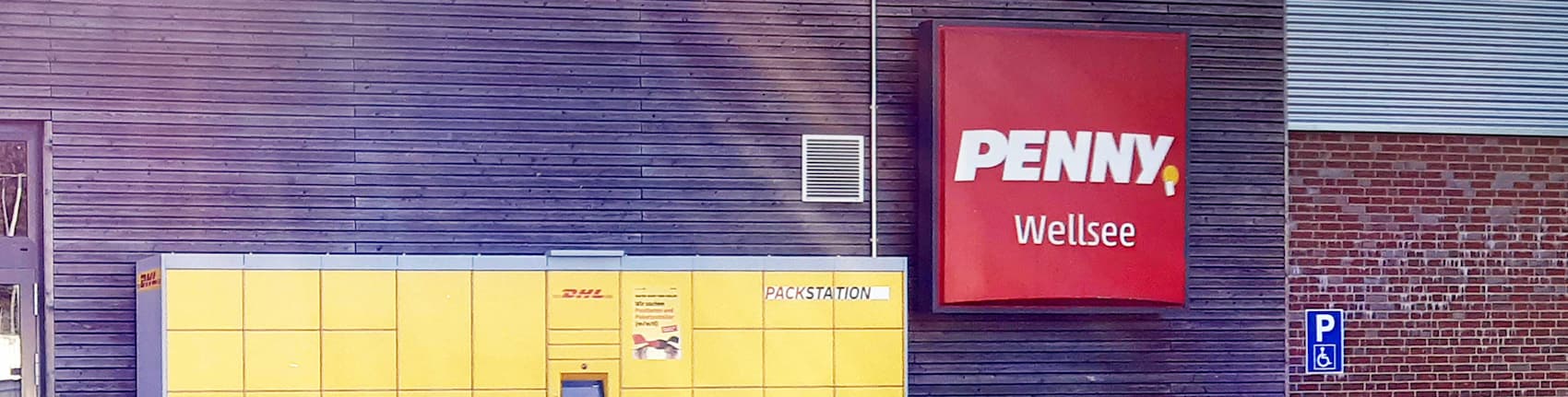 sie sehen den Eingang vom Penny Markt in Kiel Segeberger Landstr. 50