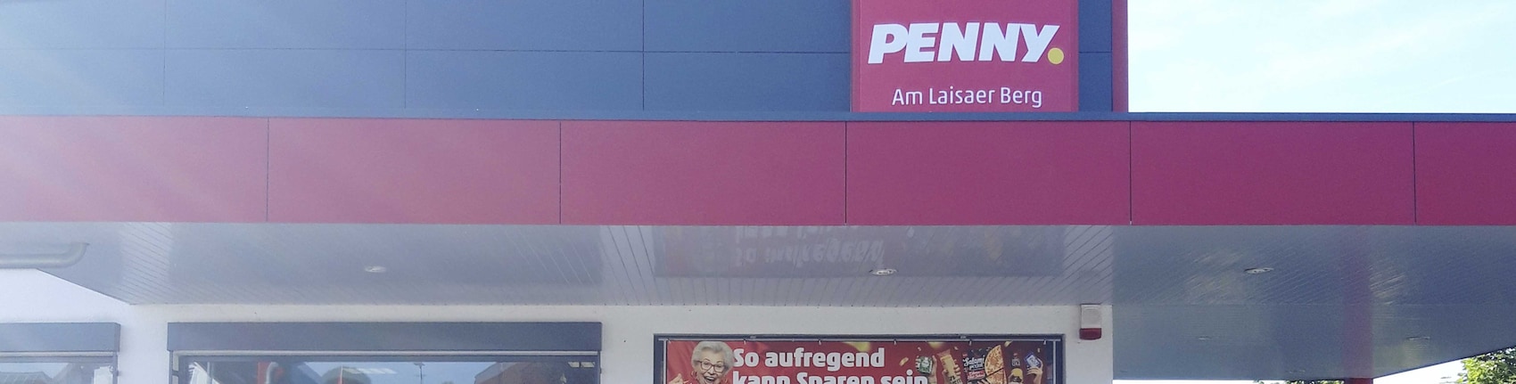 Sie sehen den Eingang vom Penny Markt in Battenberg, Biedenkopfer Str. 33