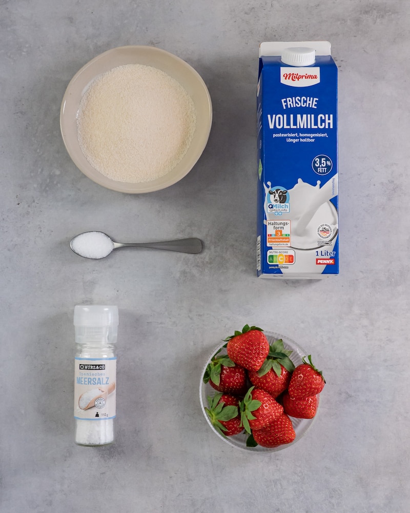 Das Bild zeigt alle Zutaten für unseren Grießbrei mit Erdbeeren.