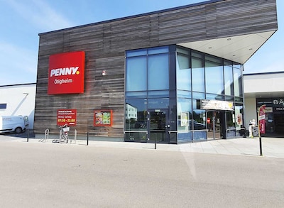 Sie sehen den Eingang vom Penny Markt in Ötigheim, Händelstr. 5