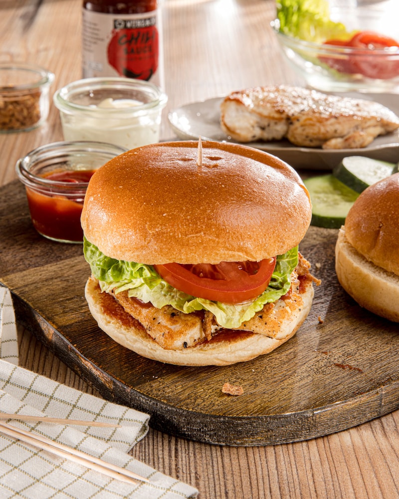 Dieses Bild zeigt den fertigen Chicken Burger.