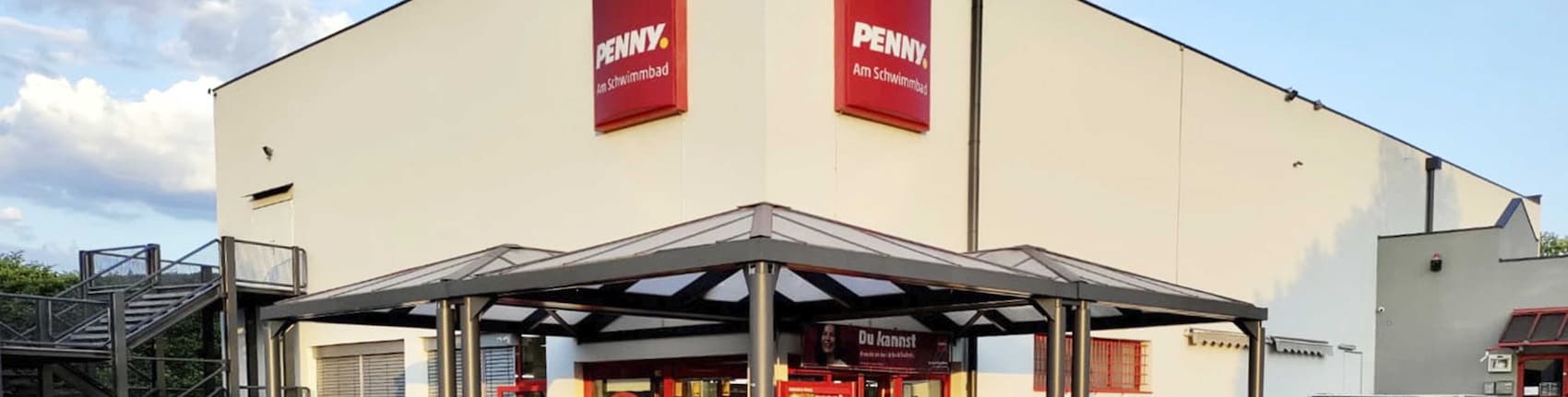 Sie sehen den Eingang vom Penny Markt in Steinen, Siemensstrasse 2
