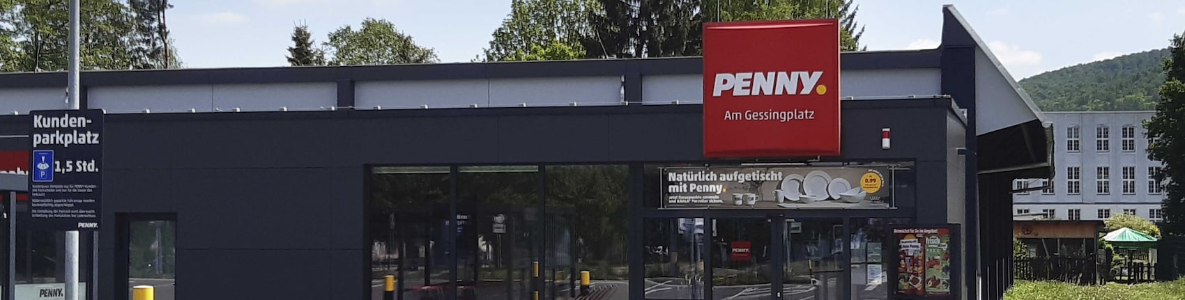 Sie sehen den Eingang vom Penny Markt in Olbernhau 
