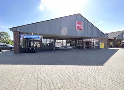 Sie sehen den Eingang vom Penny Markt in Magdeburg, Luebecker Str. 130 D
