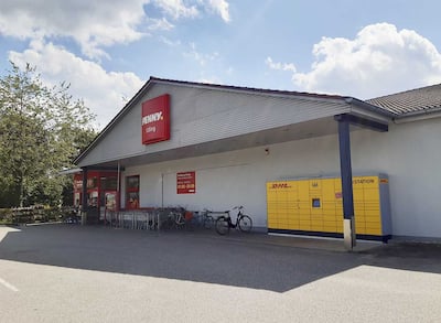 Sie sehen den Eingang vom Penny Markt in Edling, Am Gewerbering 2