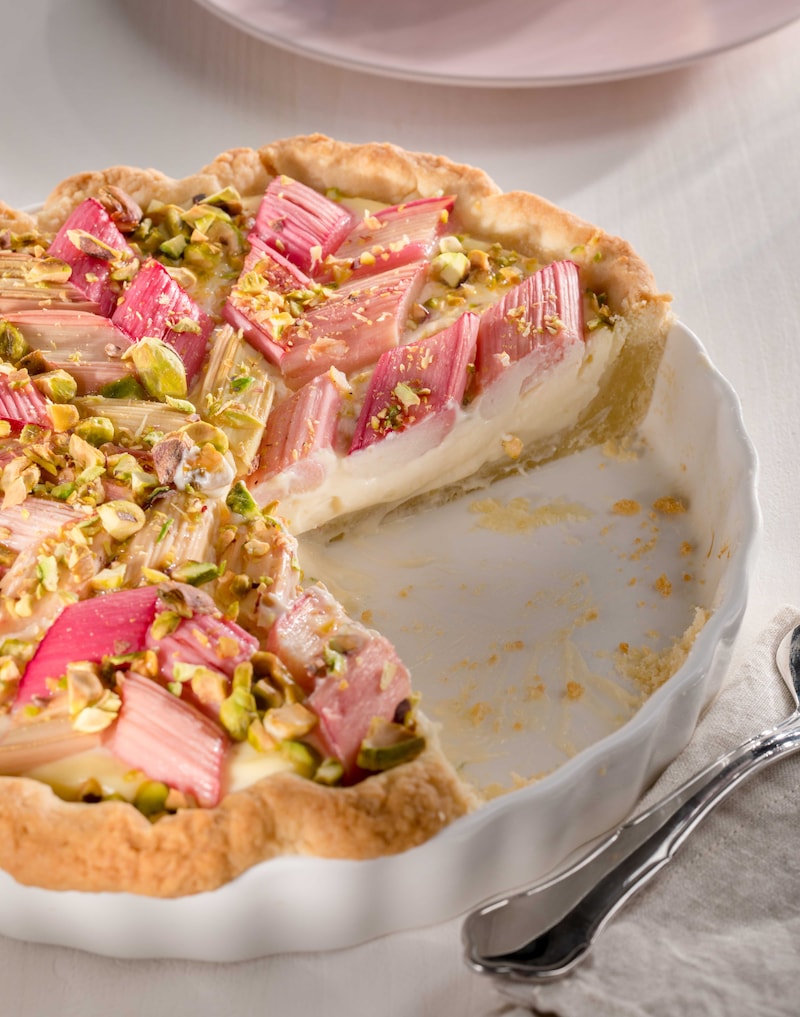 Auf diesem Bild siehst du unsere Rhabarber-Tarte.