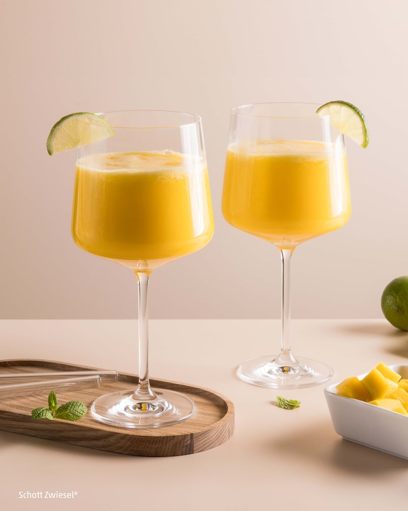 Dieses Bild zeigt den fertigen Mango-Limetten Mocktail.