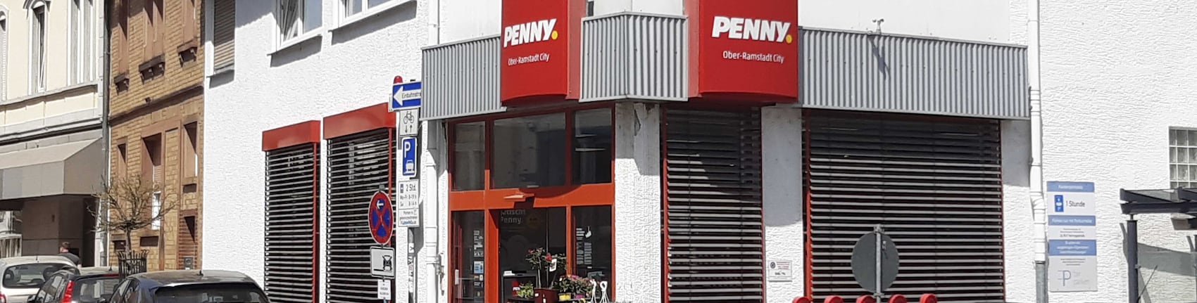 Sie sehen den Eingang vom Penny Markt in Ober-Ramstadt, Leuschner Str. 5