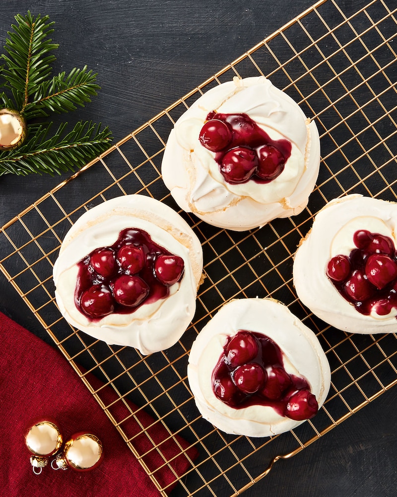 Dieses Bild zeigt die fertigen mini Pavlovas.