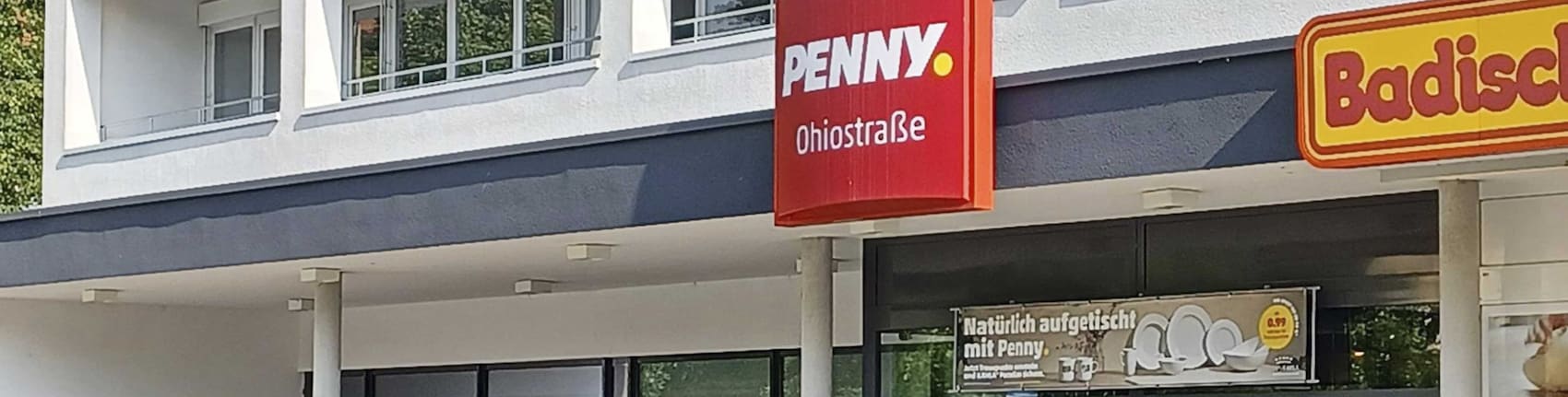 Sie sehen den Eingang vom Penny Markt in Karlsruhe, Ohiostr. 7-11
