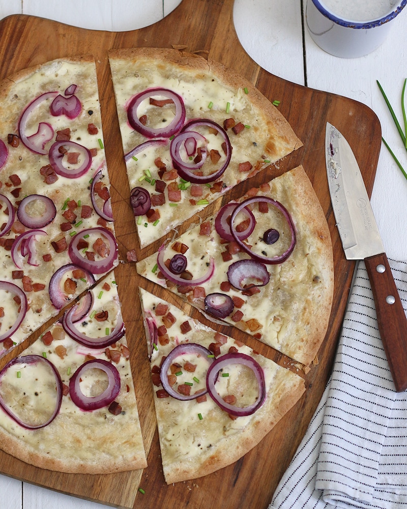 Auf diesem Bild siehst du unseren Flammkuchen mit Tortillas.