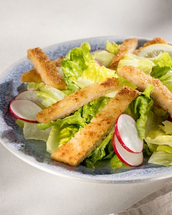 Dieses Bild zeigt, den fertigen Schnitzelsalat.