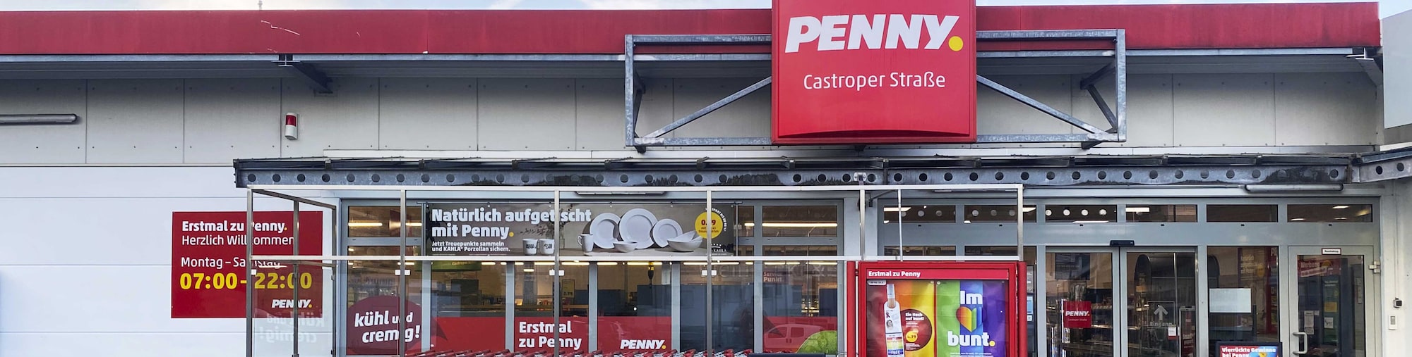 Sie sehen den Eingang vom Penny Markt in Bochum - Innenstadt, Castroper Str. 270